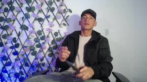 aron online show from February 4, 4:26 am