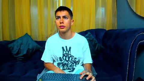 aron_pulse online show from March 30, 1:22 pm