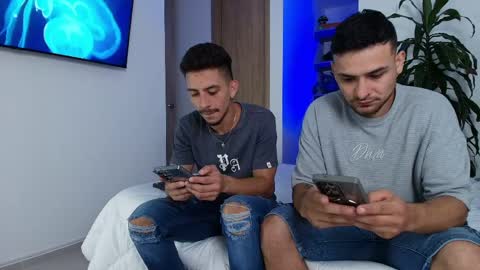 Aron Santoro online show from April 7, 11:51 pm