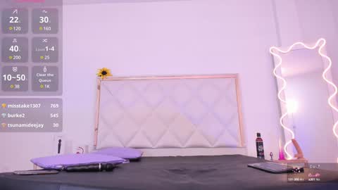 Snapshot of aron_tay chatting on December 27, 10:55 am  your aron  online show from December 27, 10:55 am