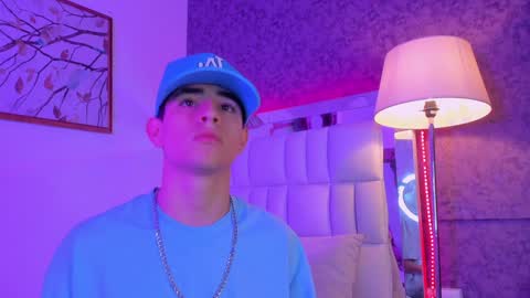 Aron Falcon online show from January 12, 4:42 am