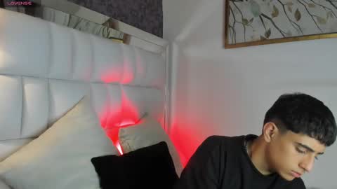 Aron Falcon online show from January 30, 4:58 am