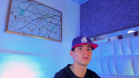 Aron Falcon online show from January 13, 7:54 am