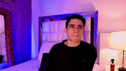 Aron Falcon online show from February 22, 12:08 pm