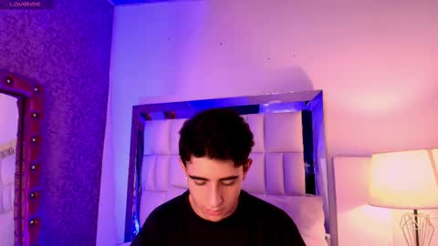 Aron Falcon online show from February 22, 7:47 pm