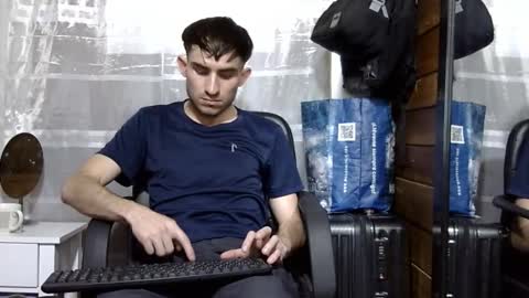 Aron G Franco online show from September 13, 6:54 pm