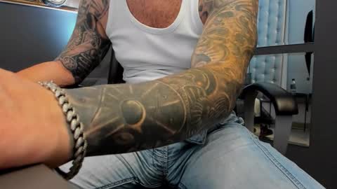 AronGrant online show from October 17, 11:14 am