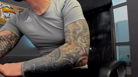 AronGrant online show from February 28, 10:52 am