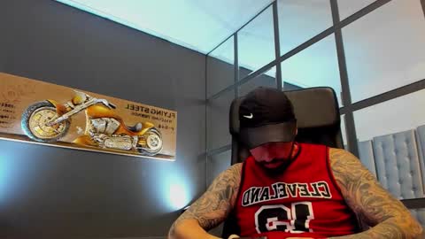 AronGrant online show from November 23, 11:52 am