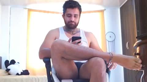 aronmiller online show from February 4, 1:48 pm