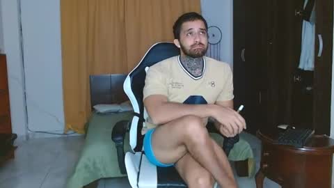 aronmiller online show from December 3, 1:25 am