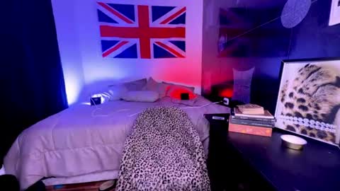 Aaron  online show from July 9, 1:53 am