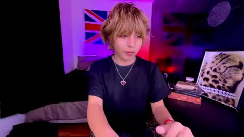 Aaron  online show from July 16, 8:06 am