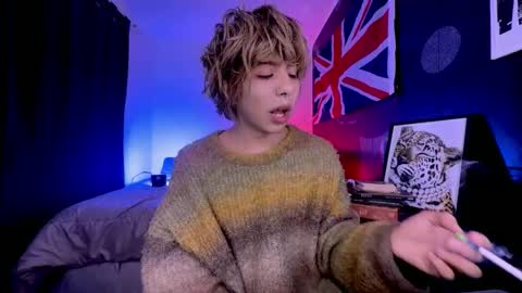 Aaron  online show from June 7, 5:56 am