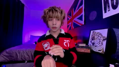 Aaron  online show from June 11, 1:20 pm