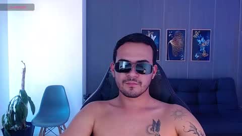 Adrian online show from October 6, 8:59 pm