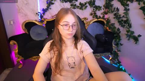 arrinawair online show from September 15, 7:32 am