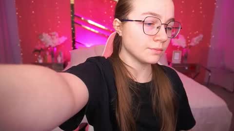 arrinawair online show from February 12, 9:24 am