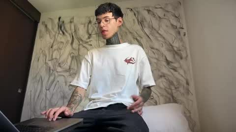   online show from April 12, 2:54 pm