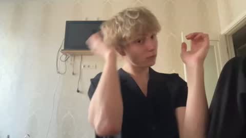 artem228play online show from June 11, 2:00 am