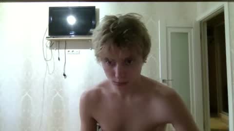 artem228play online show from June 16, 1:31 am