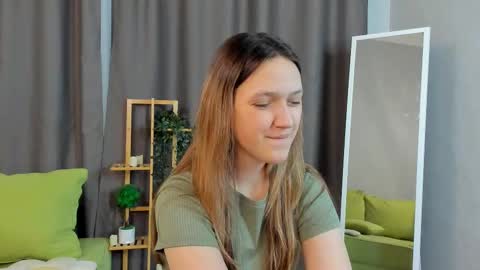 Sara online show from October 18, 7:07 pm