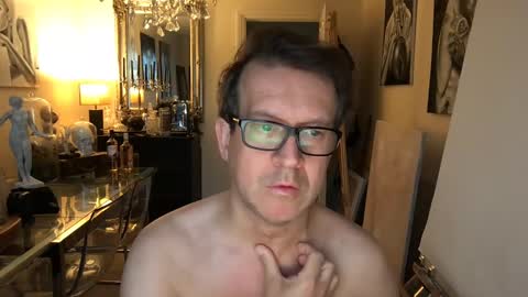 artisterotic online show from December 9, 8:55 am