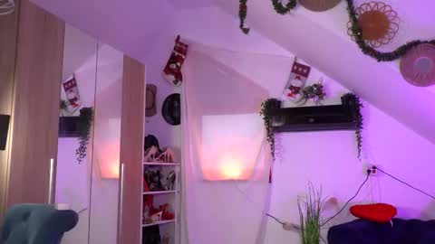 Amalia online show from December 18, 6:52 am