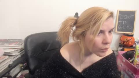 MIA online show from March 31, 5:46 pm