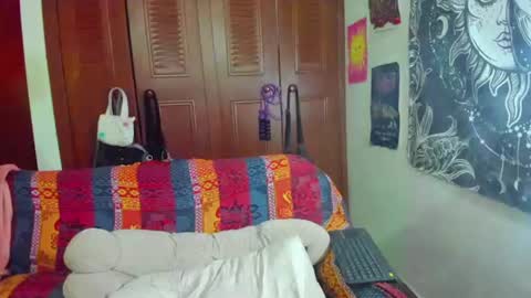 Isabella Cherry online show from August 6, 1:03 am