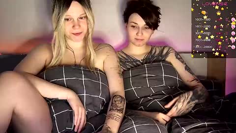 Arya brunett and Cassie blond online show from January 21, 12:18 pm