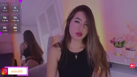 arycooper_ online show from July 10, 2:22 pm