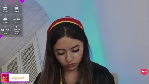 arycooper_ online show from June 17, 6:35 pm