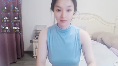 Lily online show from June 11, 3:48 am