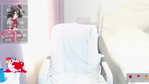 Snapshot of arylia_3 chatting on October 17, 5:00 am Lily online show from October 17, 5:00 am