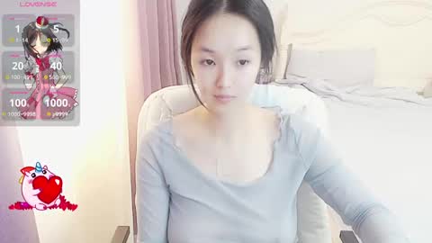 Snapshot of arylia_3 chatting on September 25, 3:24 am Lily online show from September 25, 3:24 am