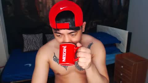 Snapshot of asanhardasrock chatting on December 6, 9:27 am joe eros online show from December 6, 9:27 am