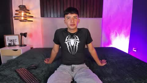 ash_russell online show from January 6, 7:40 pm