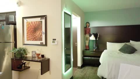 Ashelynn Grey online show from April 5, 2:19 am