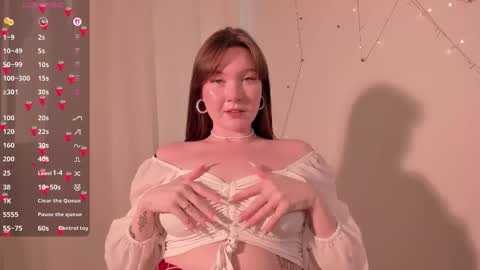 Ash online show from November 4, 1:12 pm