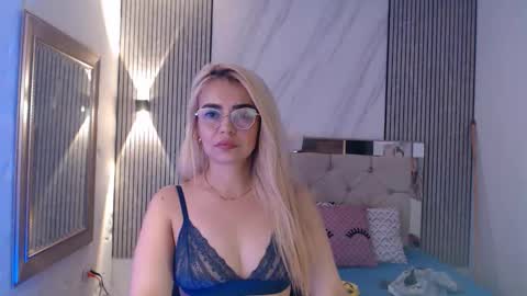 ashley__tylor online show from March 27, 2:50 am