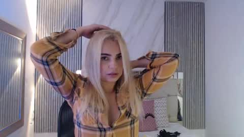 ashley__tylor online show from June 8, 3:57 pm
