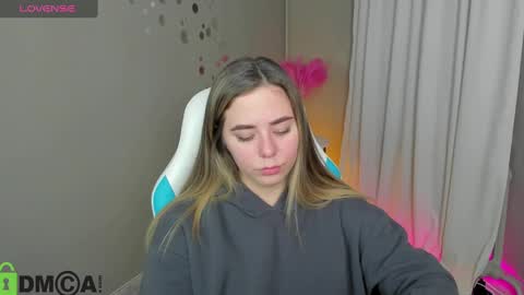 Ashley Allison online show from December 6, 4:44 pm