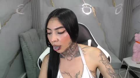 ashley_blum_v online show from November 26, 9:11 pm