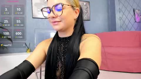 Ashley Brook online show from October 23, 7:15 pm