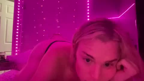 queen online show from March 30, 2:44 am
