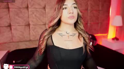 Ashley Lauren online show from February 23, 4:03 am