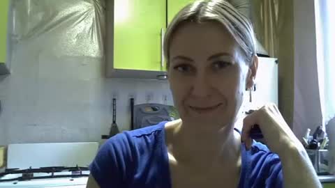 Snapshot of ashleyxhoney chatting on September 27, 6:22 am AshleyXHoney online show from September 27, 6:22 am