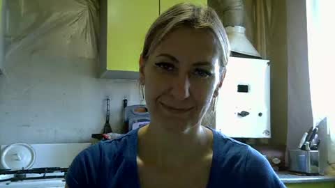 Snapshot of ashleyxhoney chatting on October 1, 8:35 am AshleyXHoney online show from October 1, 8:35 am