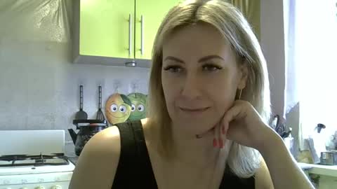 Snapshot of ashleyxhoney chatting on February 10, 8:09 am AshleyXHoney online show from February 10, 8:09 am